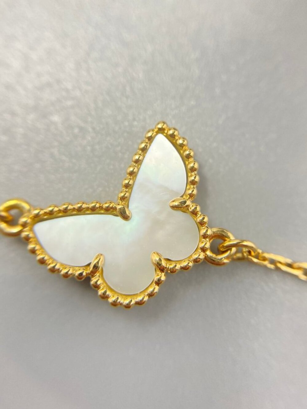 Van Cleef & Arpels Butterfly Bracelet 18K Yellow Gold Mother of Pearl VCA Au750